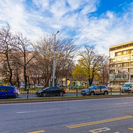 Stella 1&2 - Pink And Grey Near The Singing Fountains By Flat Mаnager شقة
