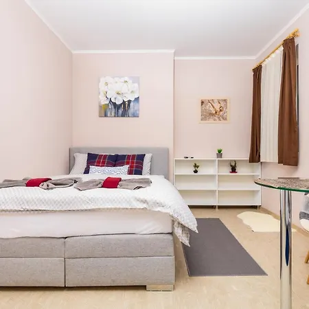 Apartament Stella 1&2 - Pink And Grey Near The Singing Fountains By Flat Mаnager Płowdiw