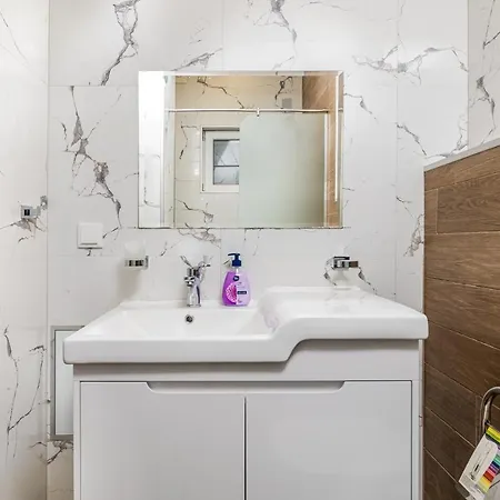 Stella 1&2 - Pink And Grey Near The Singing Fountains By Flat Mаnager Plovdiv