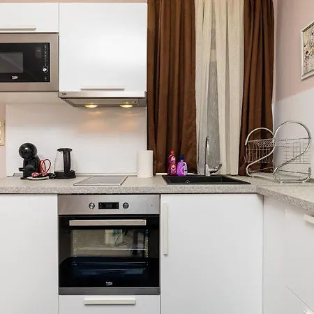 Apartment Stella 1&2 - Pink And Grey Near The Singing Fountains By Flat Mаnager Plovdiv