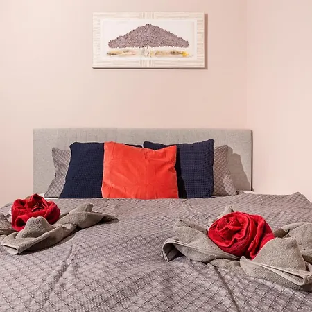 Apartment Stella 1&2 - Pink And Grey Near The Singing Fountains By Flat Mаnager Plovdiv