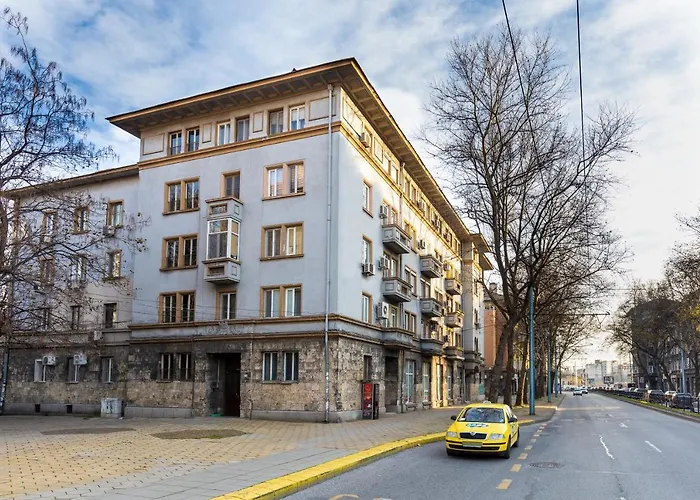 Stella 1&2 - Pink And Grey Near The Singing Fountains By Flat Mаnager * Płowdiw
