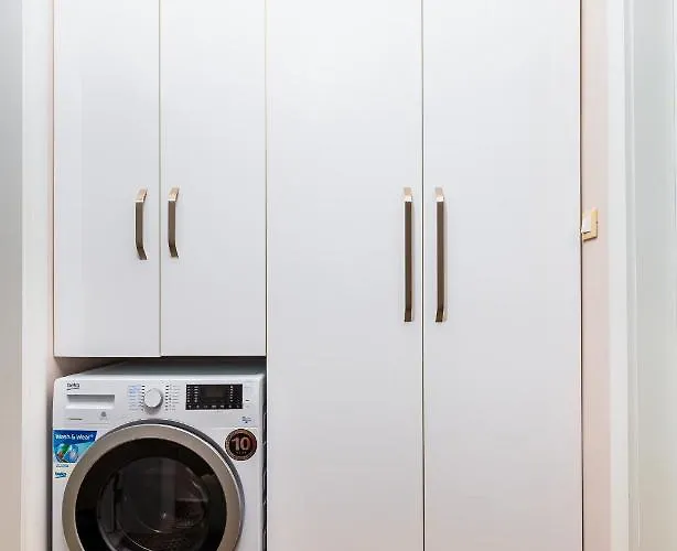 Apartment Stella 1&2 - Pink And Grey Near The Singing Fountains By Flat Mаnager *